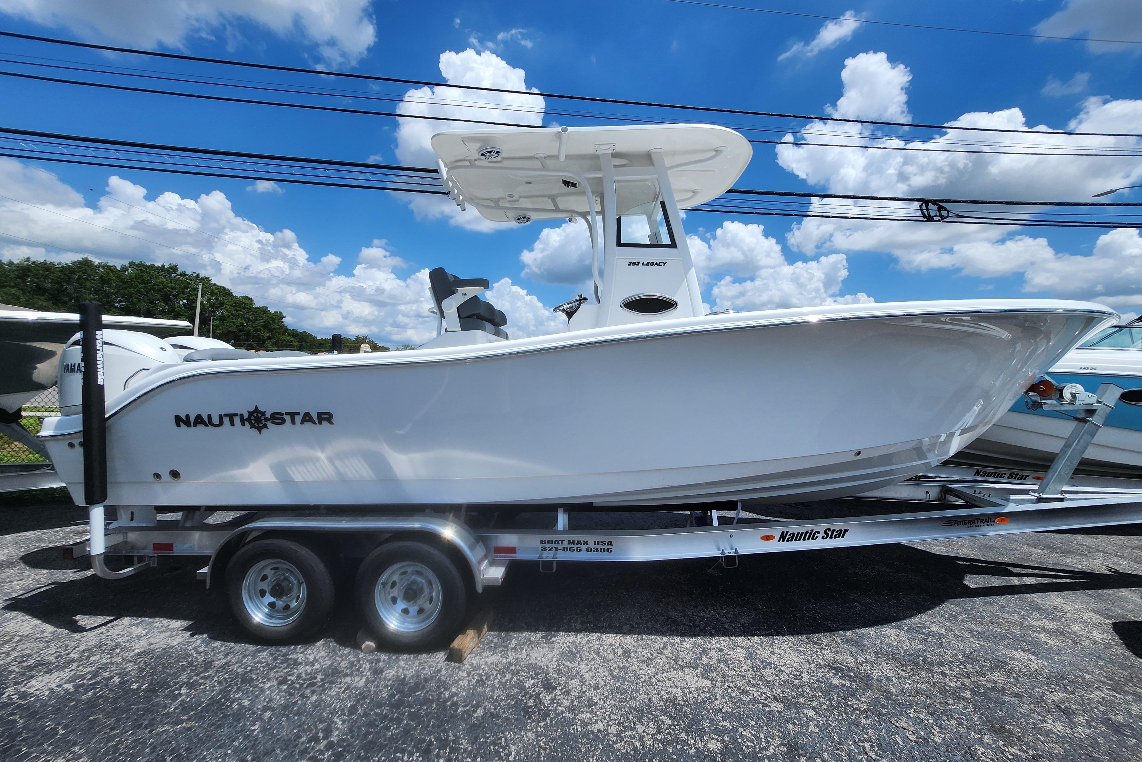 2026 NauticStar 252 Legacy