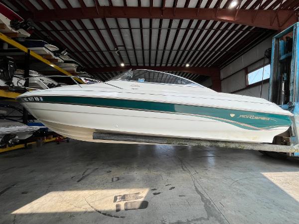 1997 Monterey 236 Montura