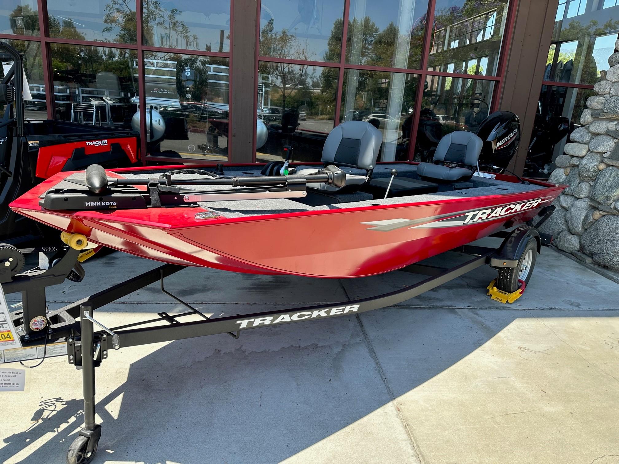 Tracker Panfish 17