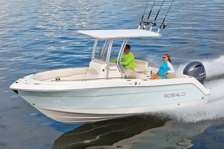 2019 Robalo R222 Center Console Islip Terrace New York