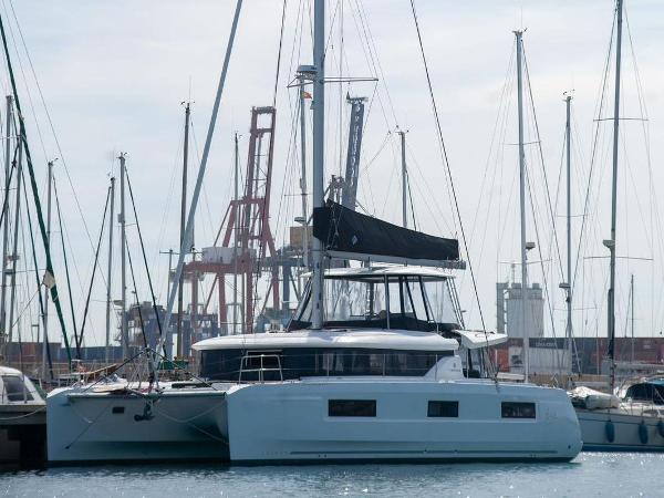 2022 Lagoon 46