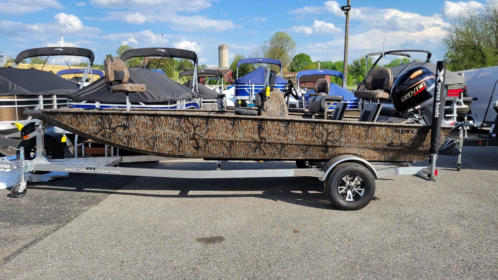2025 Xpress XP20CC, 20' center console w/ Yamaha Vmax 90 (In stock!)