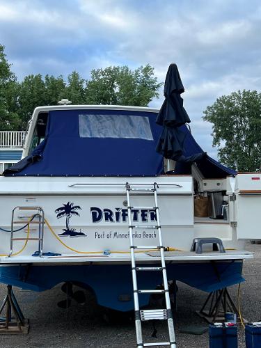 1989 Sea Ray 390 Express Cruiser