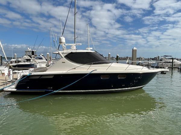 2010 Tiara Yachts 3900 Sovran