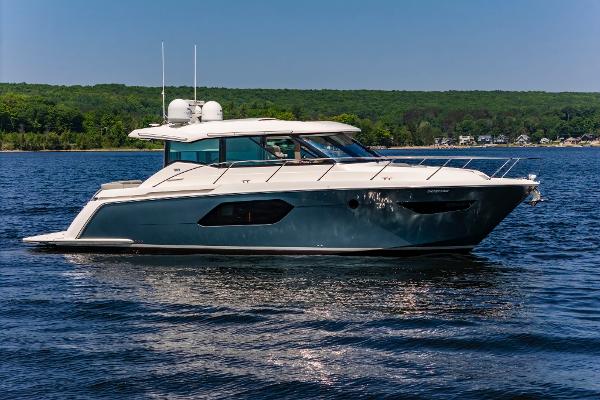 2019 Tiara Yachts C49 Coupe