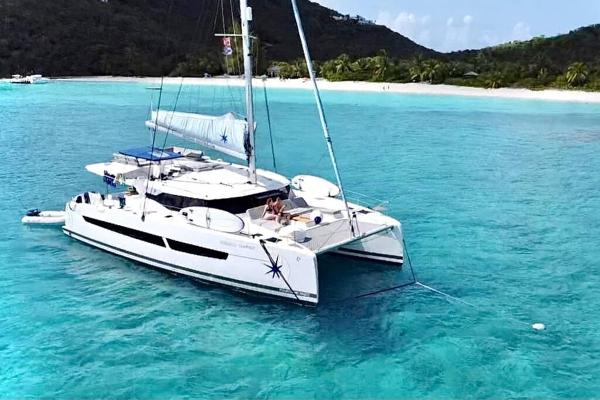 2022 Fountaine Pajot Aura 51