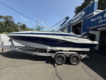 2026 Crownline E220 XS
