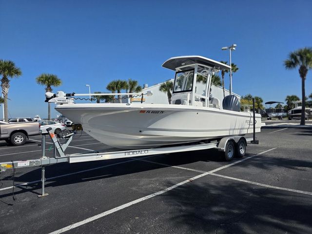 2023 Robalo 246 Cayman