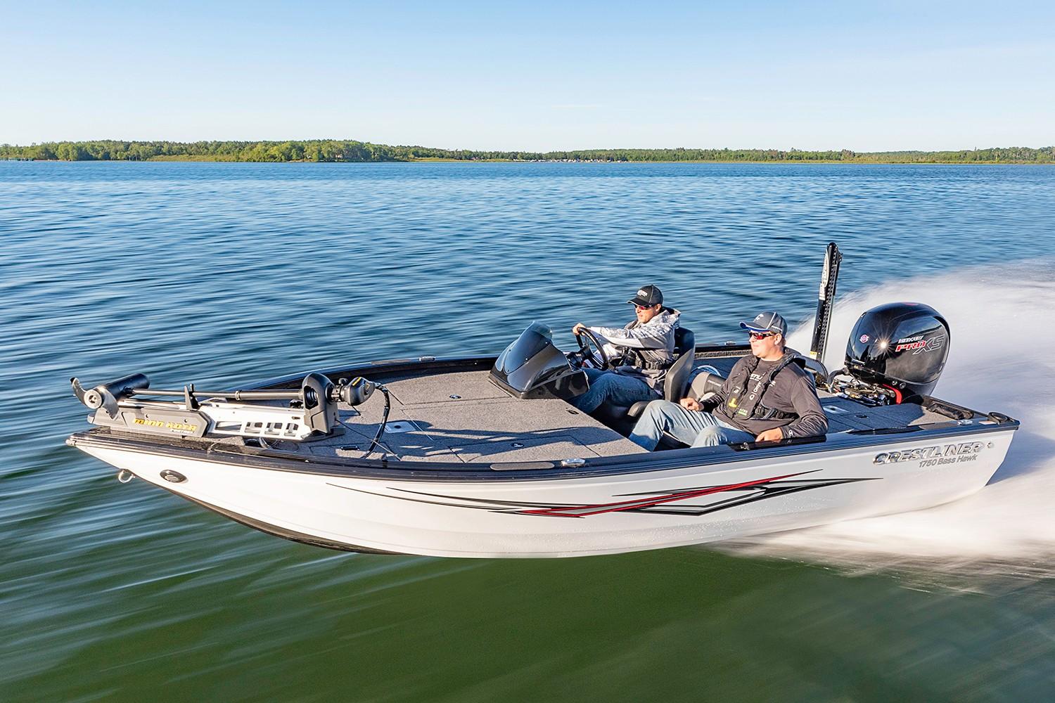 Crestliner Boat image