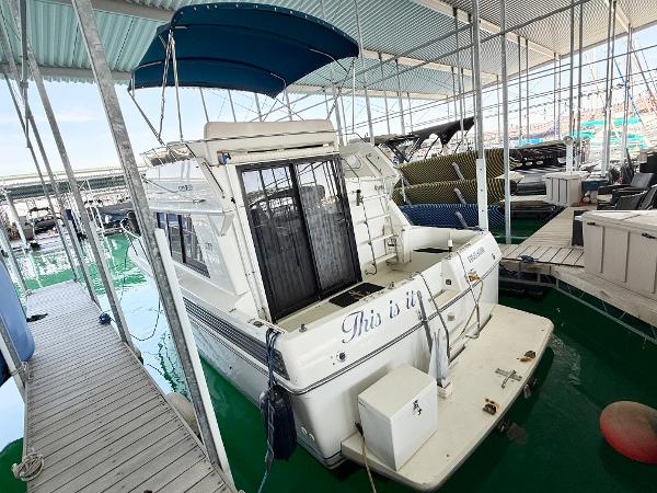 1992 Carver Command Bridge 2828
