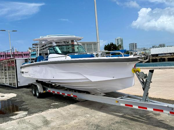 2025 Axopar 29 Sun Top