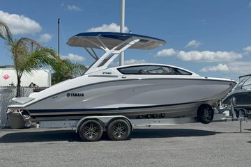 2025 Yamaha Boats 275SD