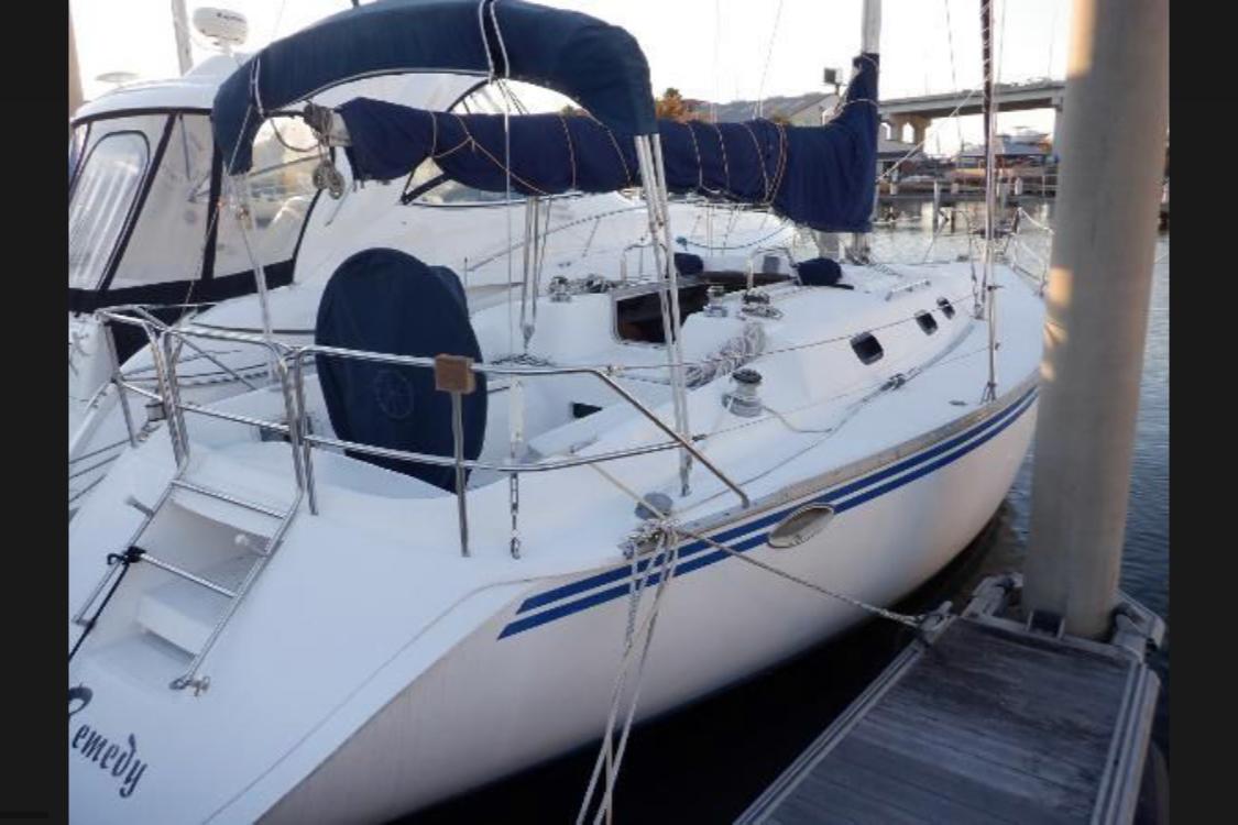 sailboatdata hunter legend 37