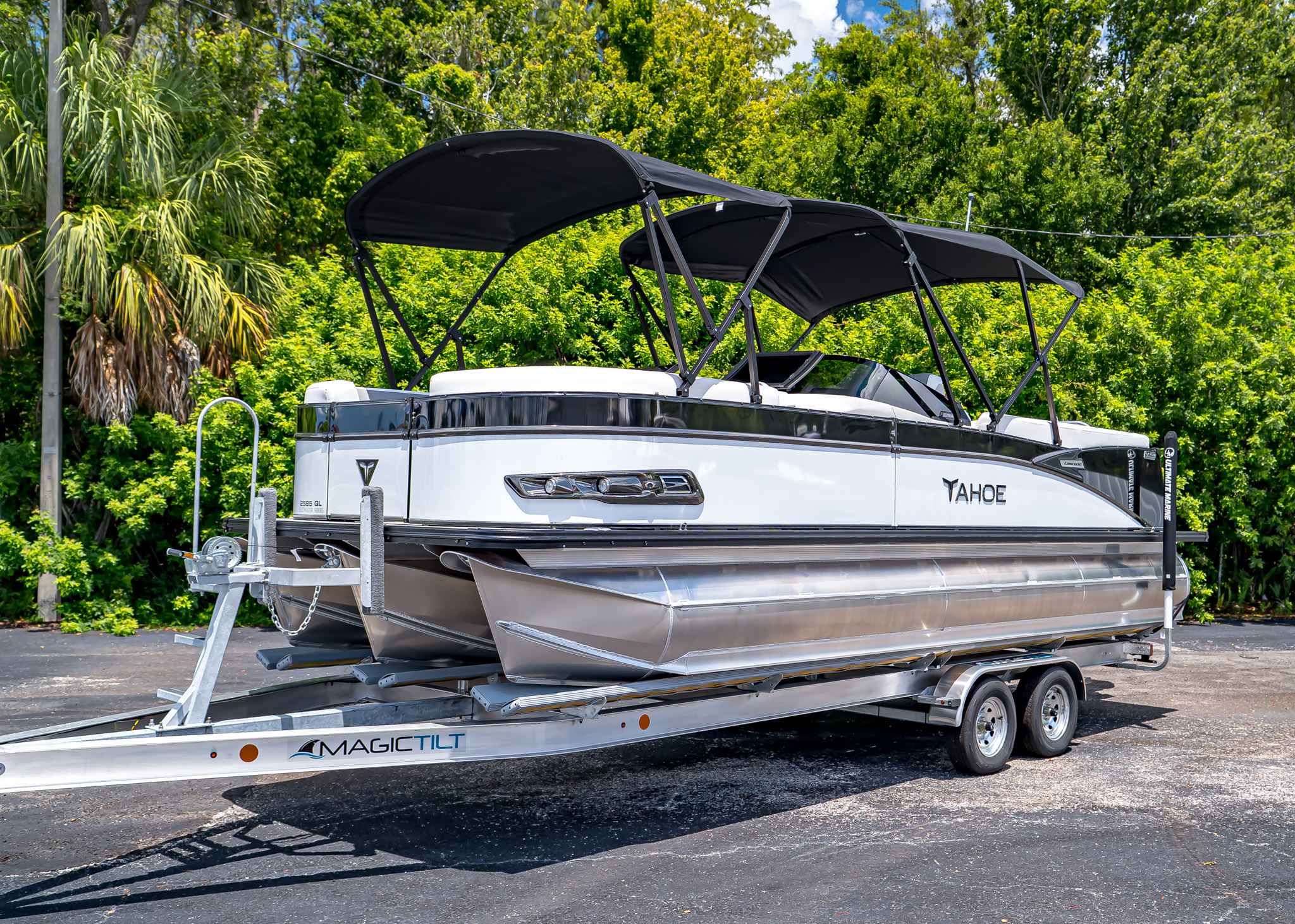 2025 Tahoe Pontoon Cascade 25' Quad Lounge