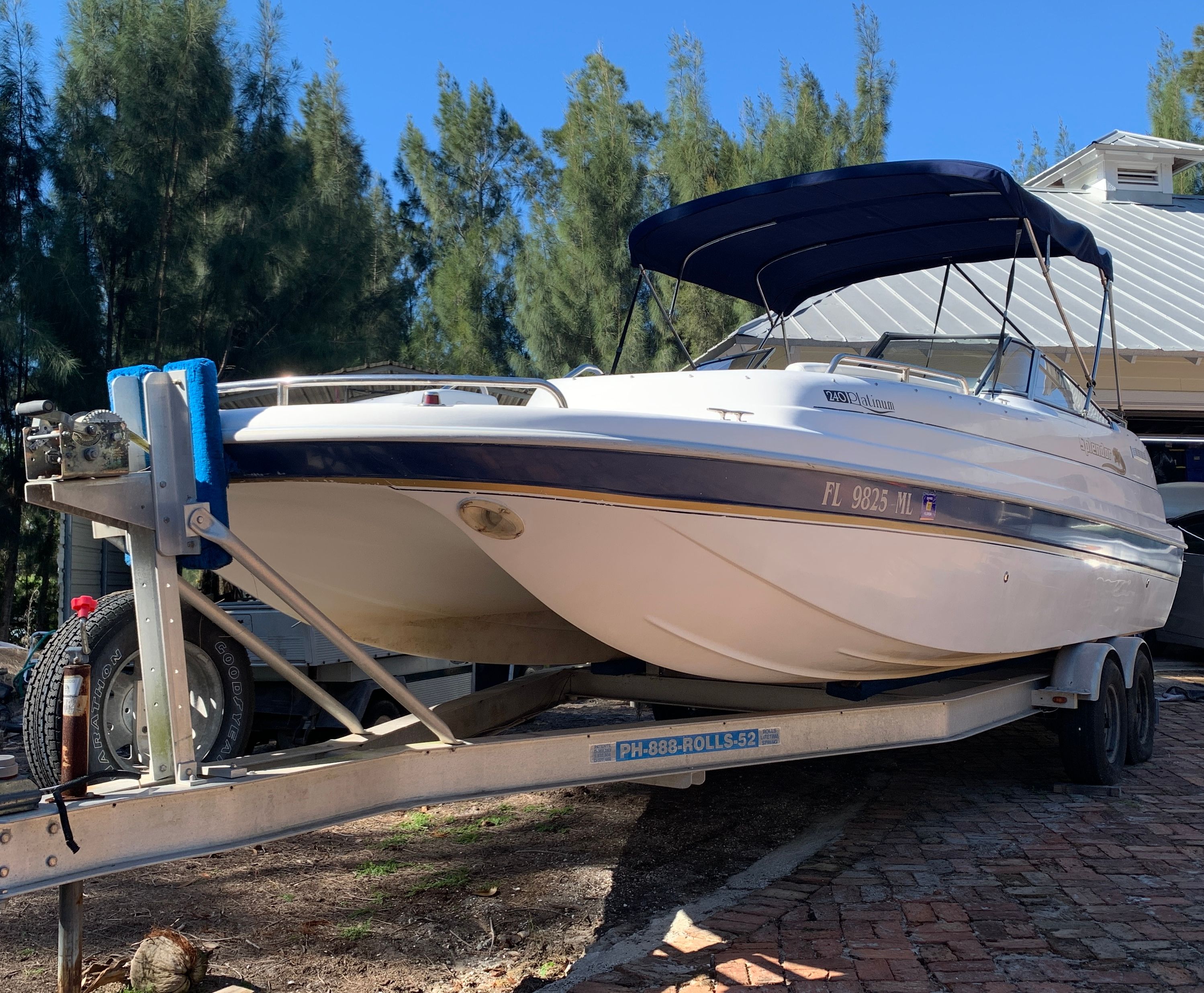 2004 Splendor 240 Platinum Deck Boat