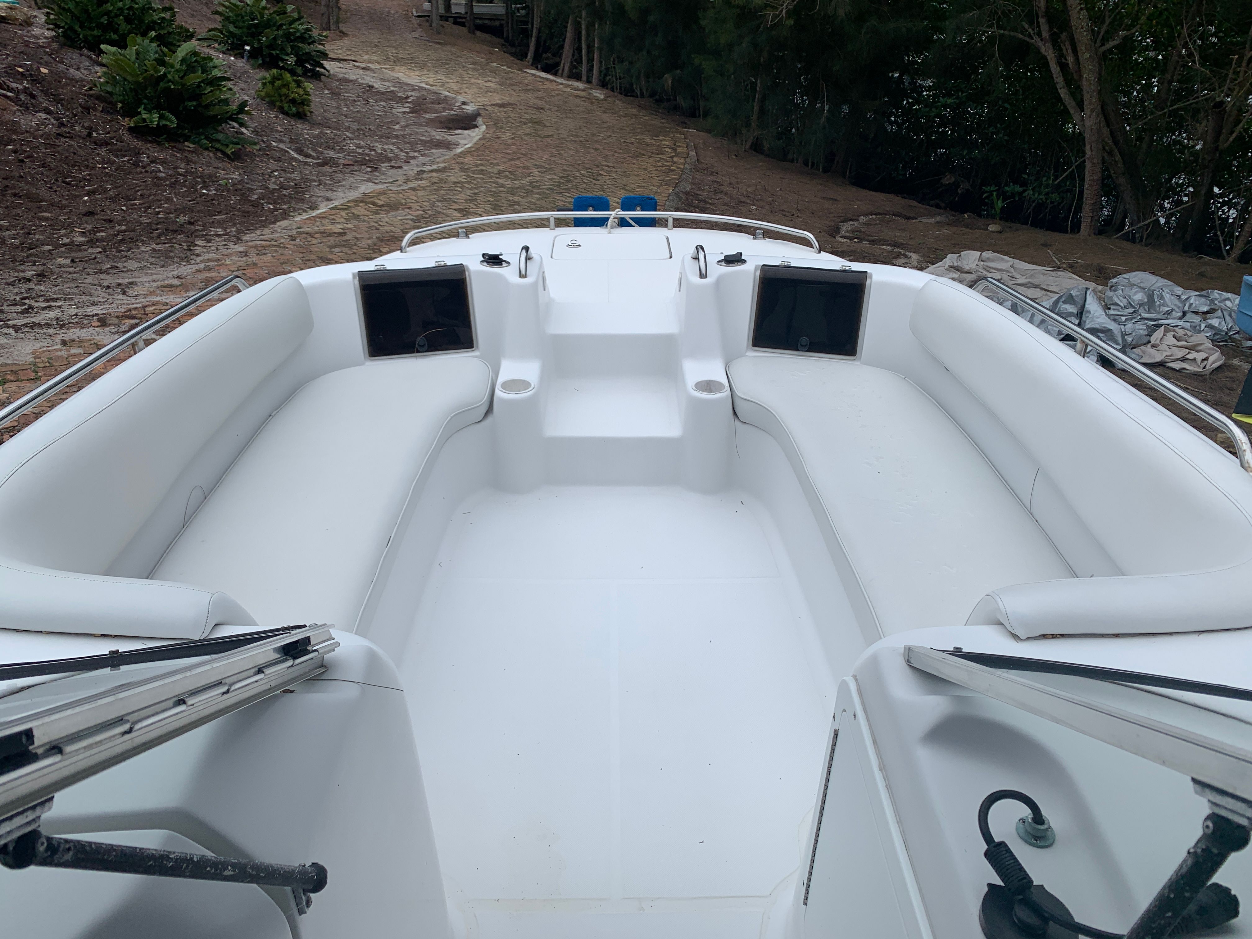 2004 Splendor 240 Platinum Deck Boat