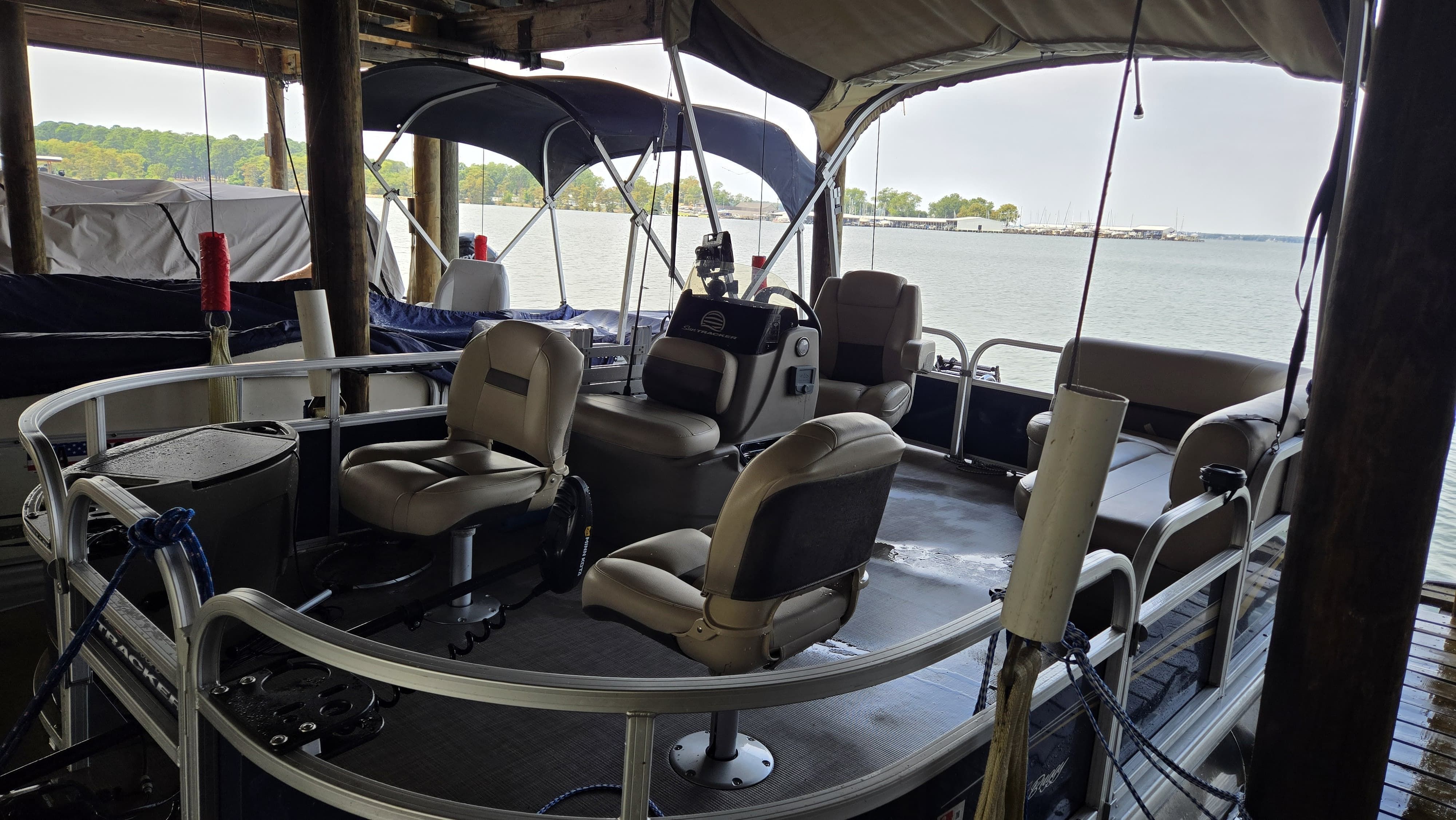 2024 Pontoon Sun Tracker Pontoon