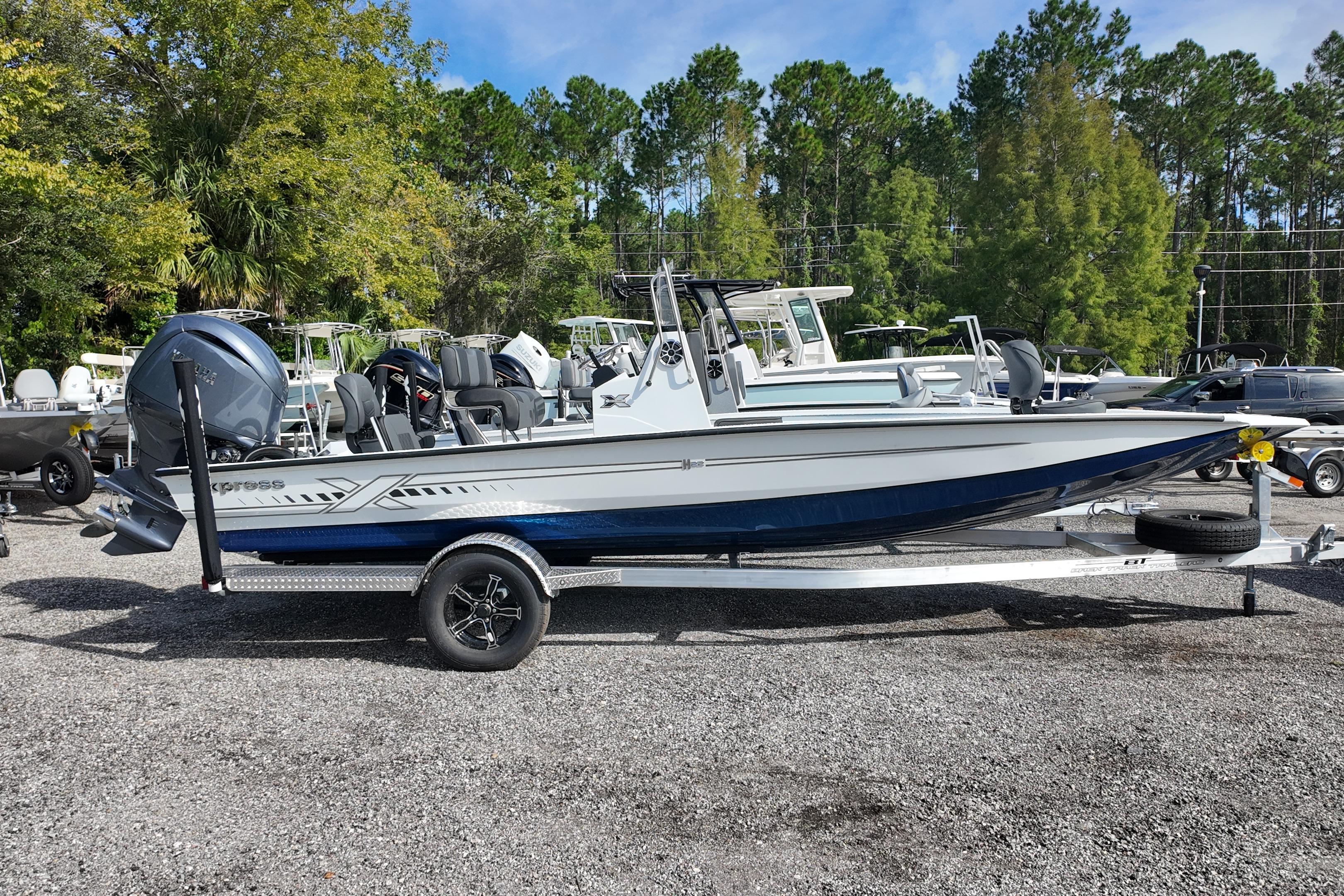 2026 Xpress H22B Bay