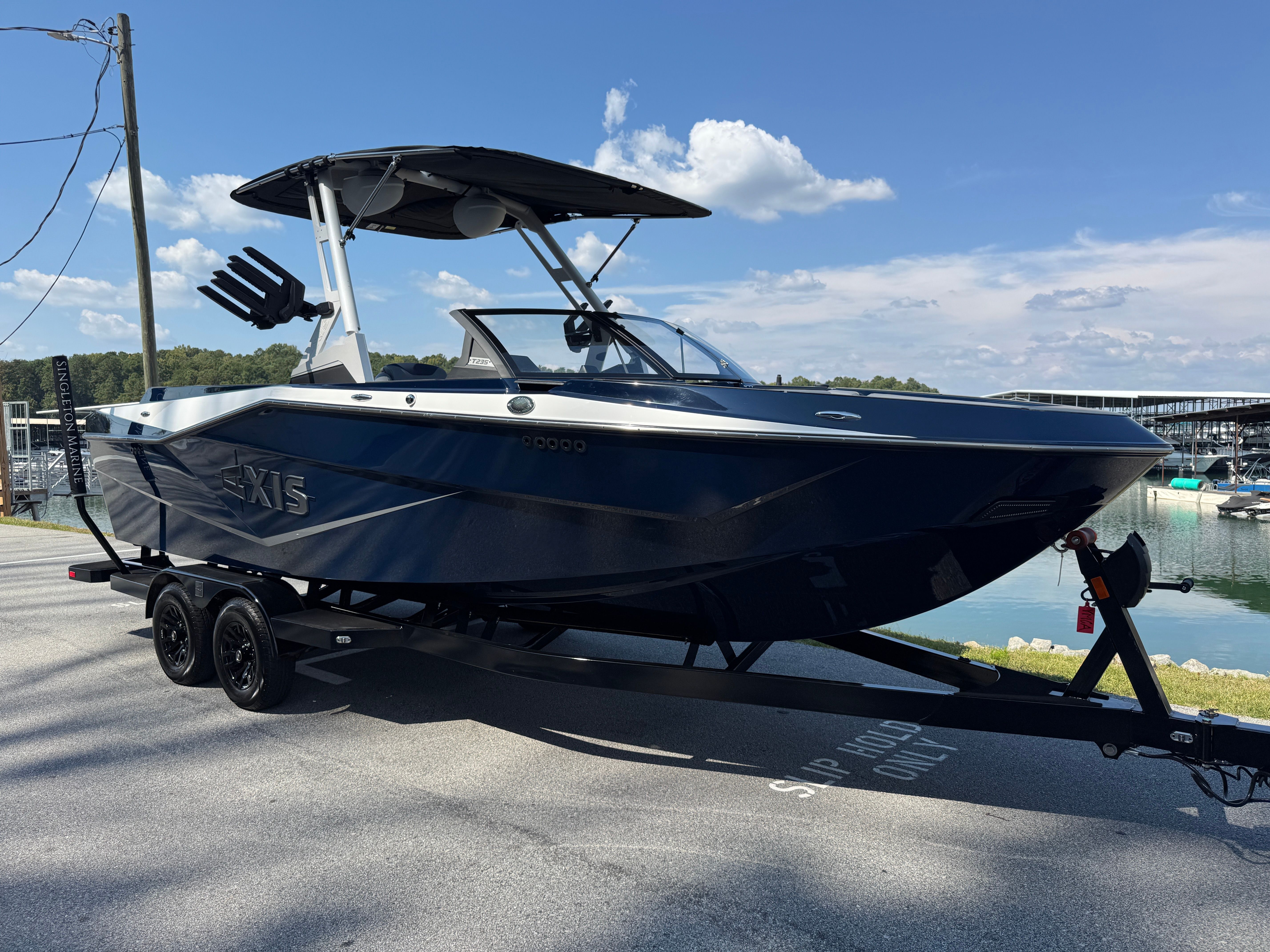 2025 Axis T235