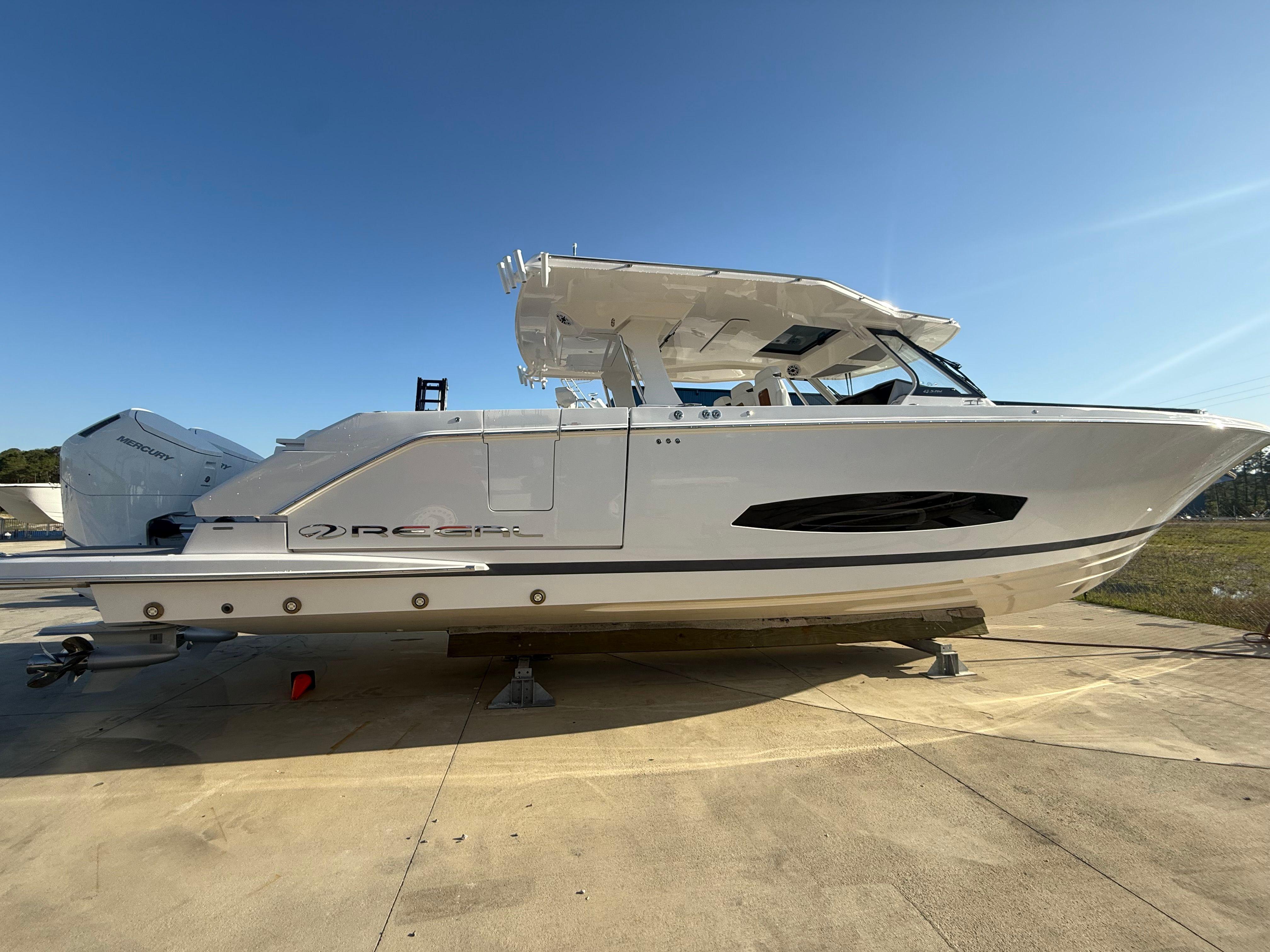 2025 Regal 43 SAV