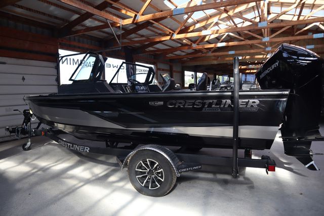 2026 Crestliner 1850 Fish Hawk WT JS Raptor Edition