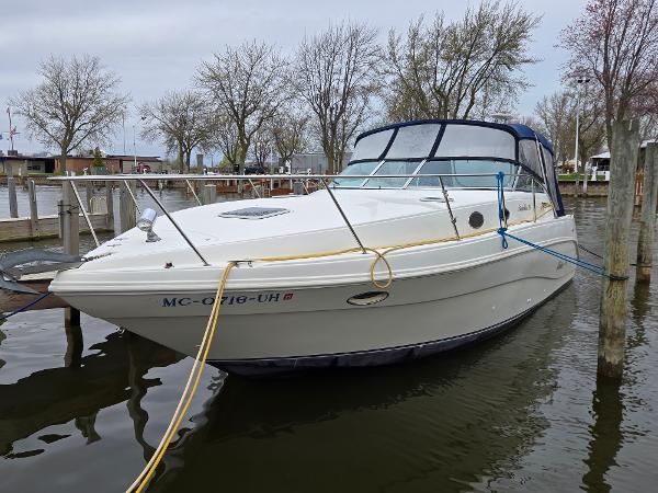1998 Rinker 330 Fiesta Vee