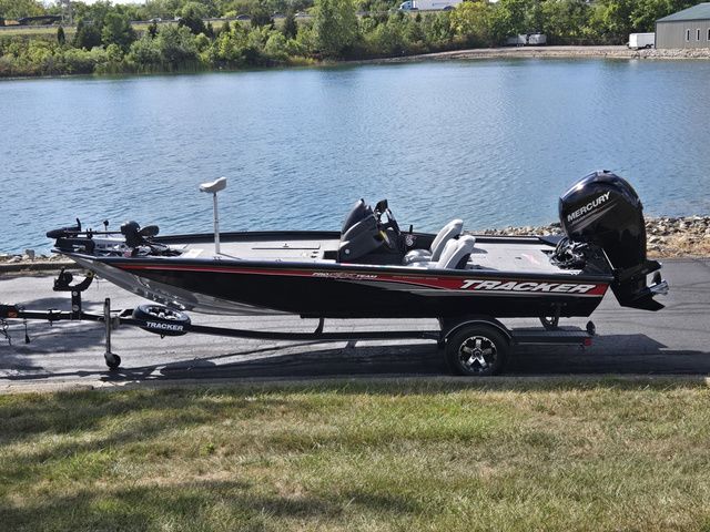 2018 Tracker Pro Team™ 195 TXW 40th Anniversary Edition