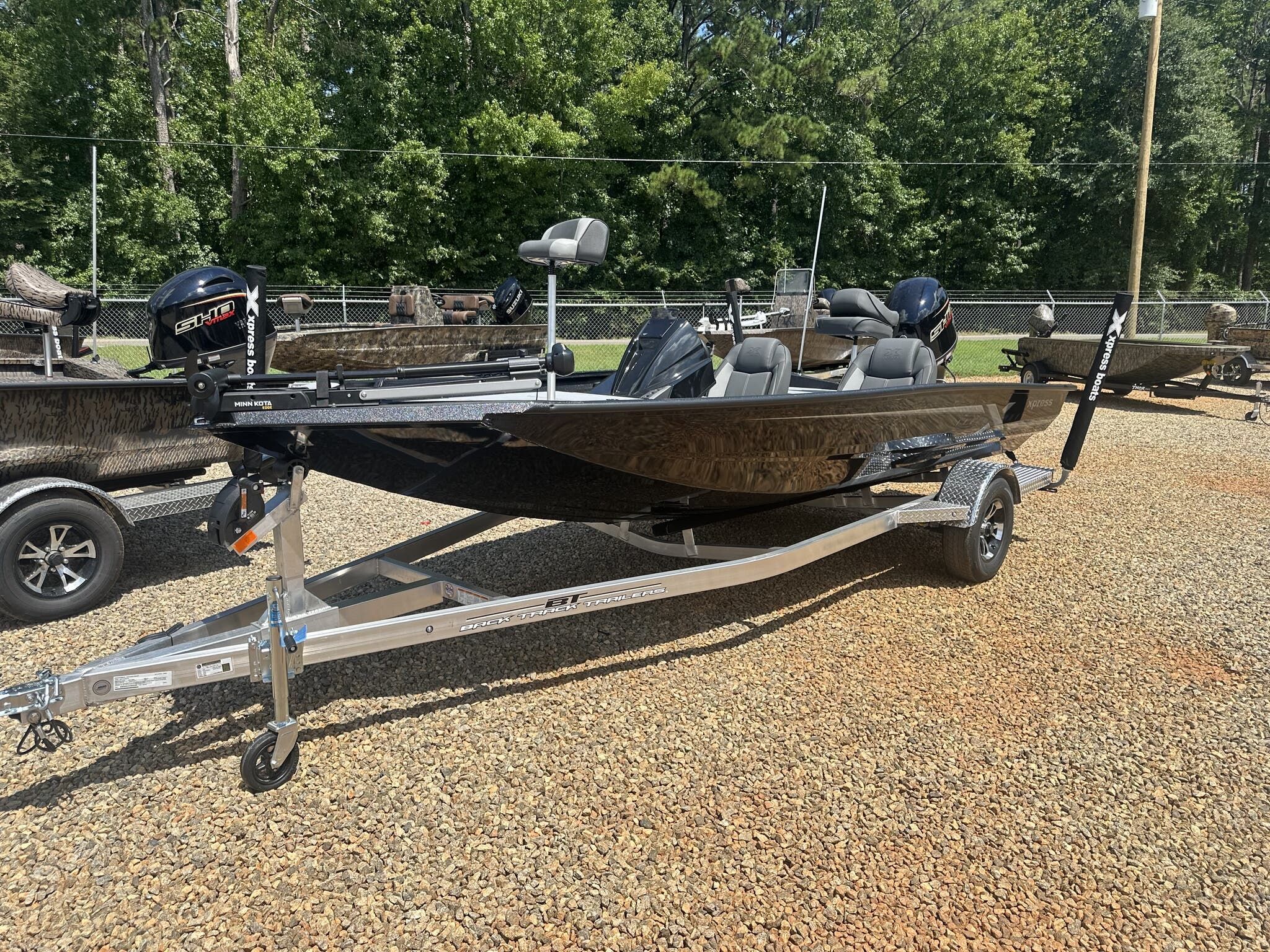 2025 Xpress Hyper-Lift Bass Series H18