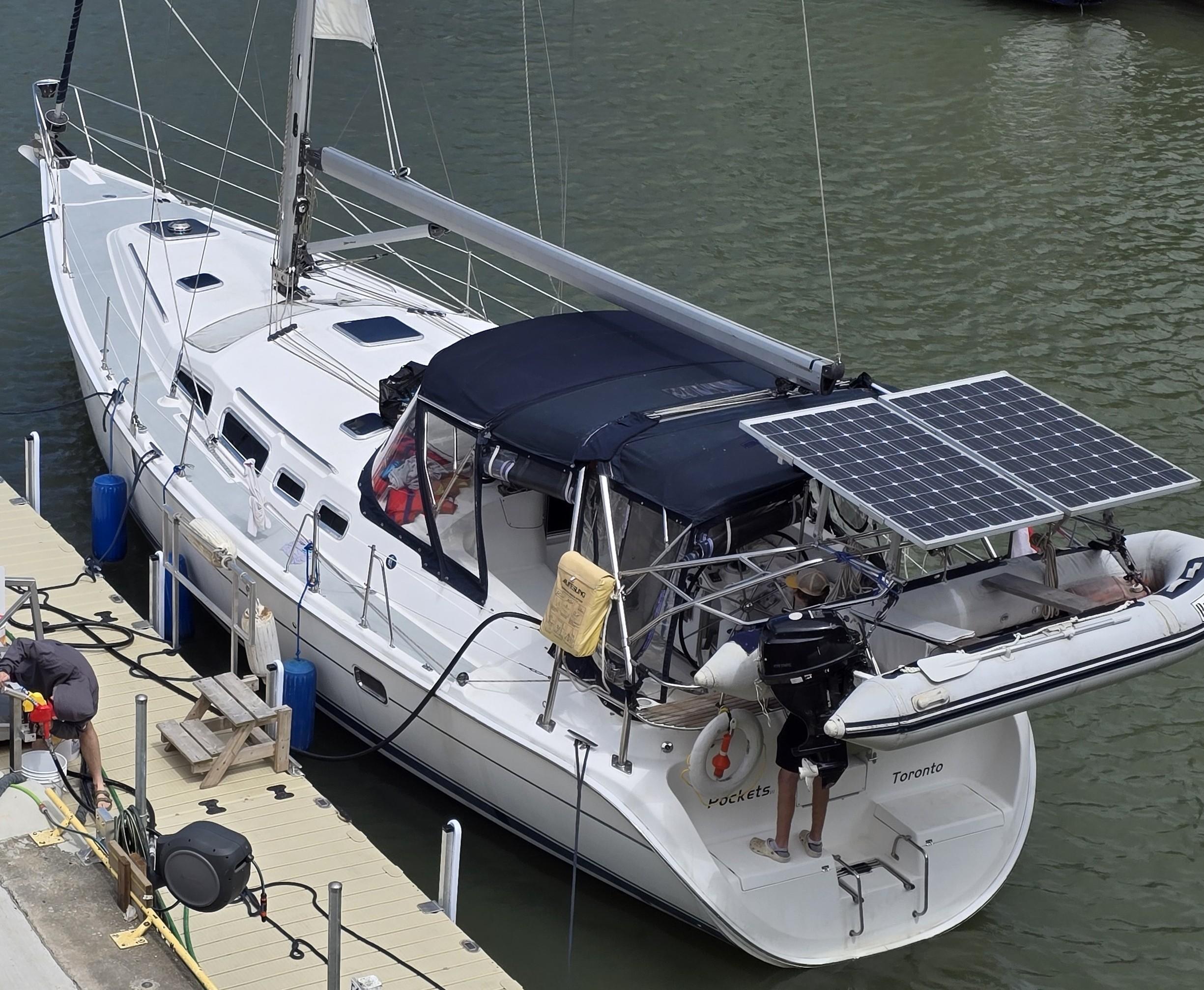 2004 Hunter 44' Hunter Deck Salon DS 426