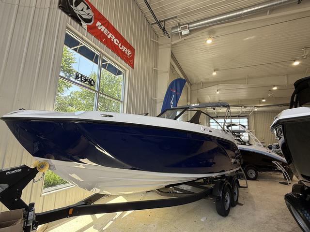 2025 Yamaha Boats SX220