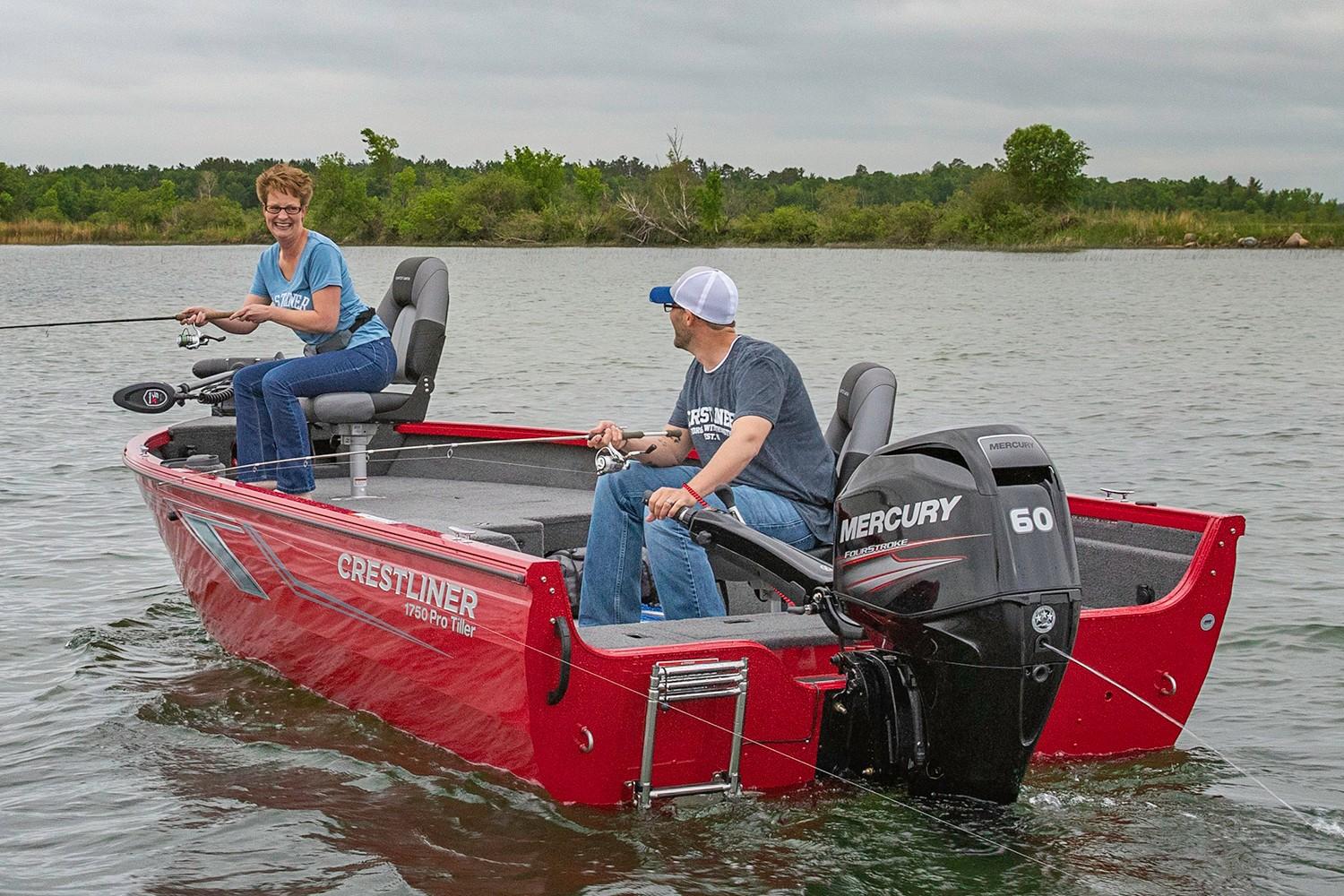Crestliner Boat image