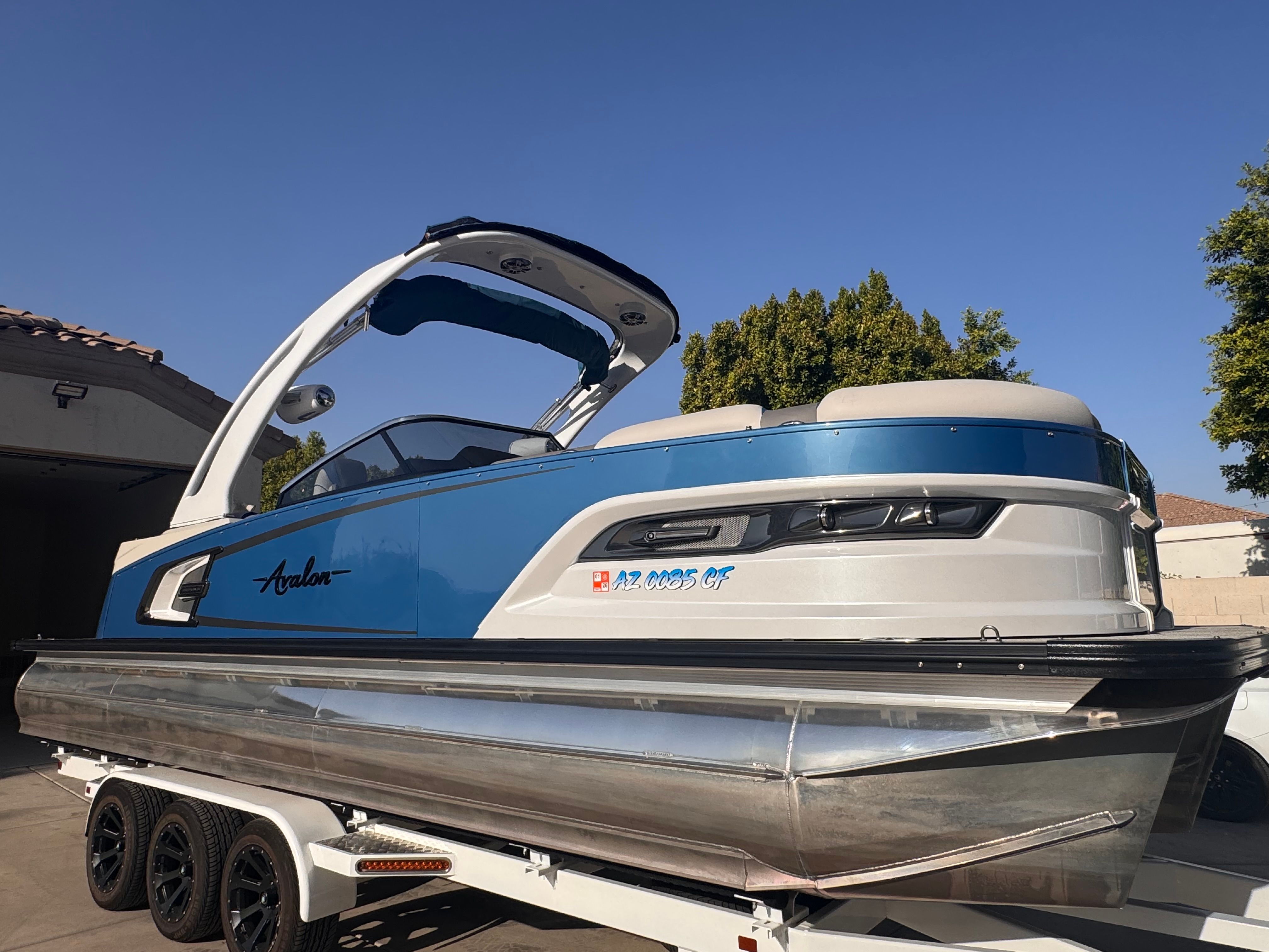 2024 Avalon Excalibur Elite Windshield