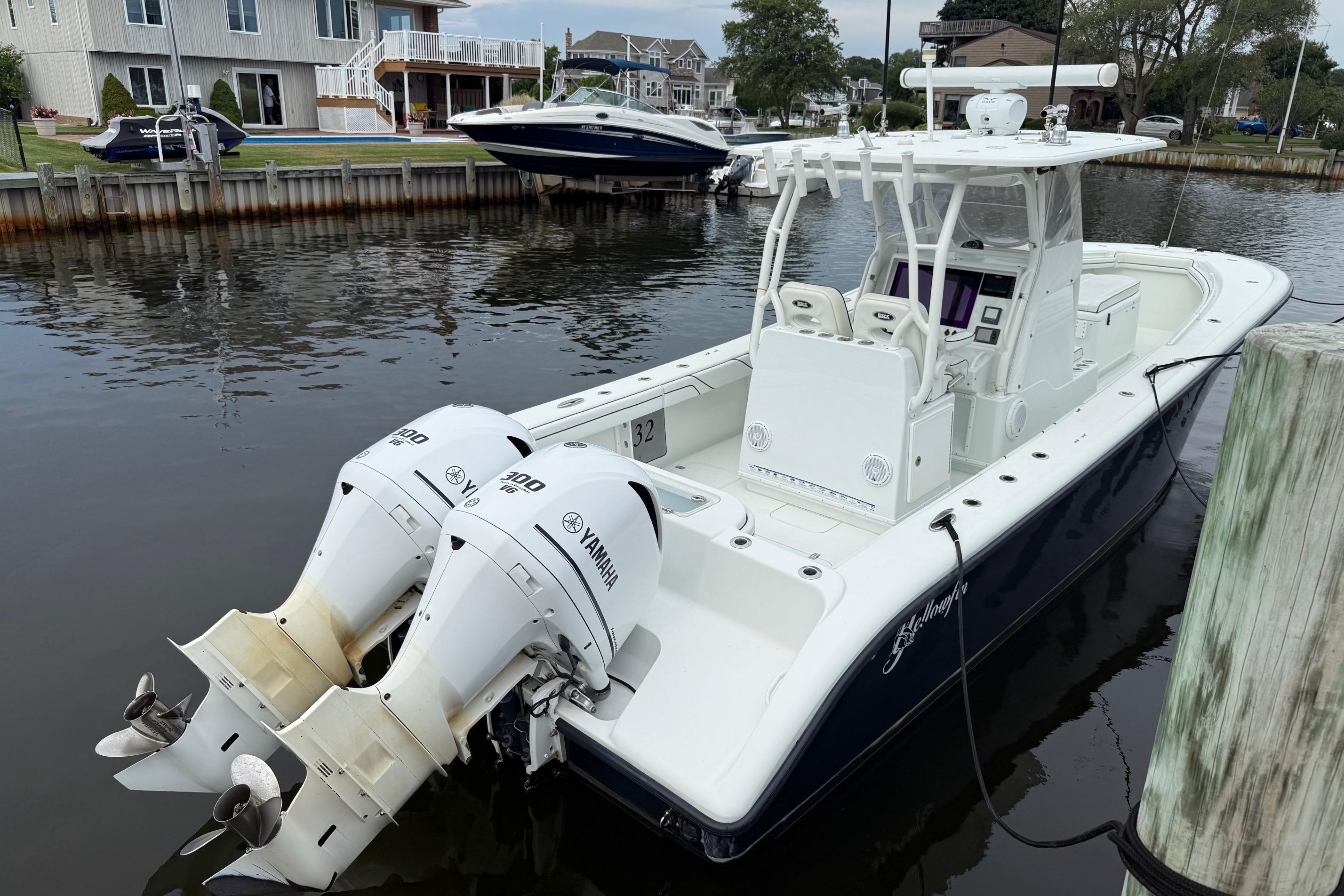2015 Yellowfin 32