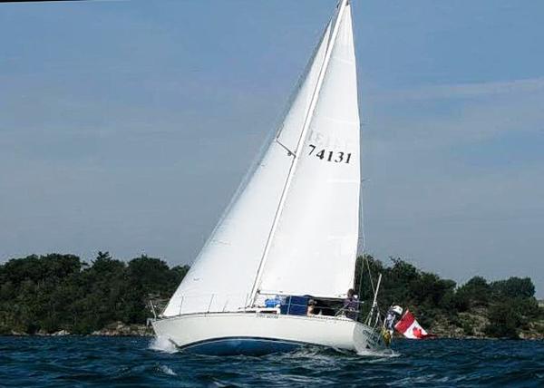 C&C 32 Sloop