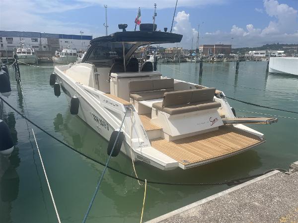 2010 Azimut Verve 36