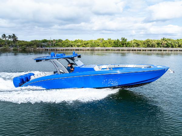 2020 Midnight Express 43 Open