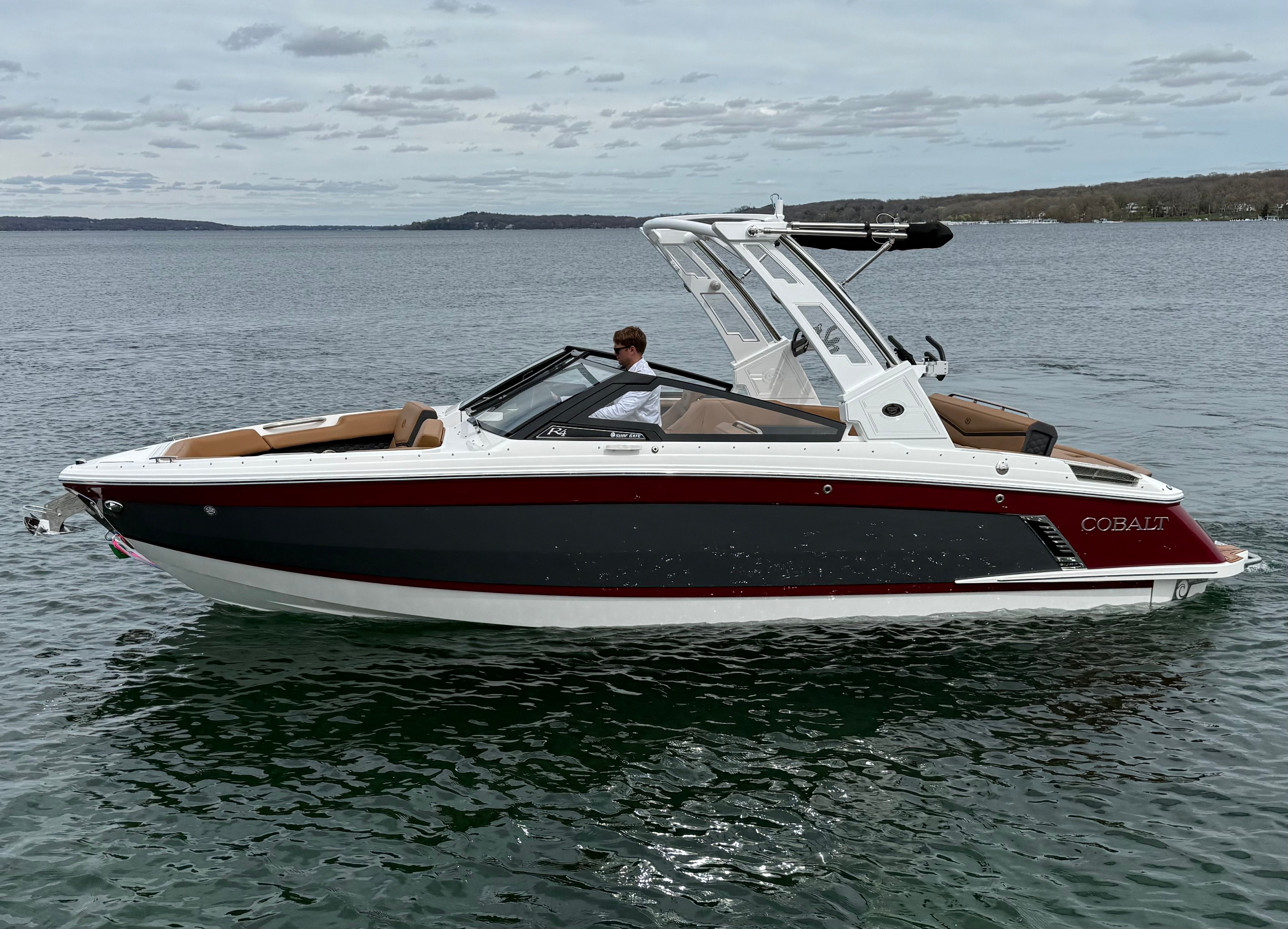 2025 Cobalt R4 Surf