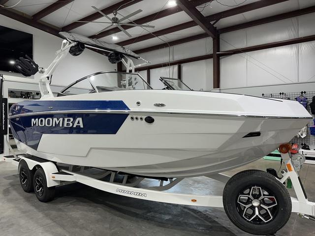Moomba Max