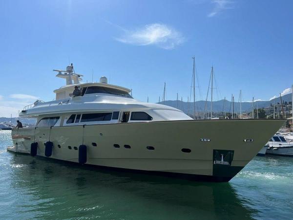 2000 Custom Line Navetta 27
