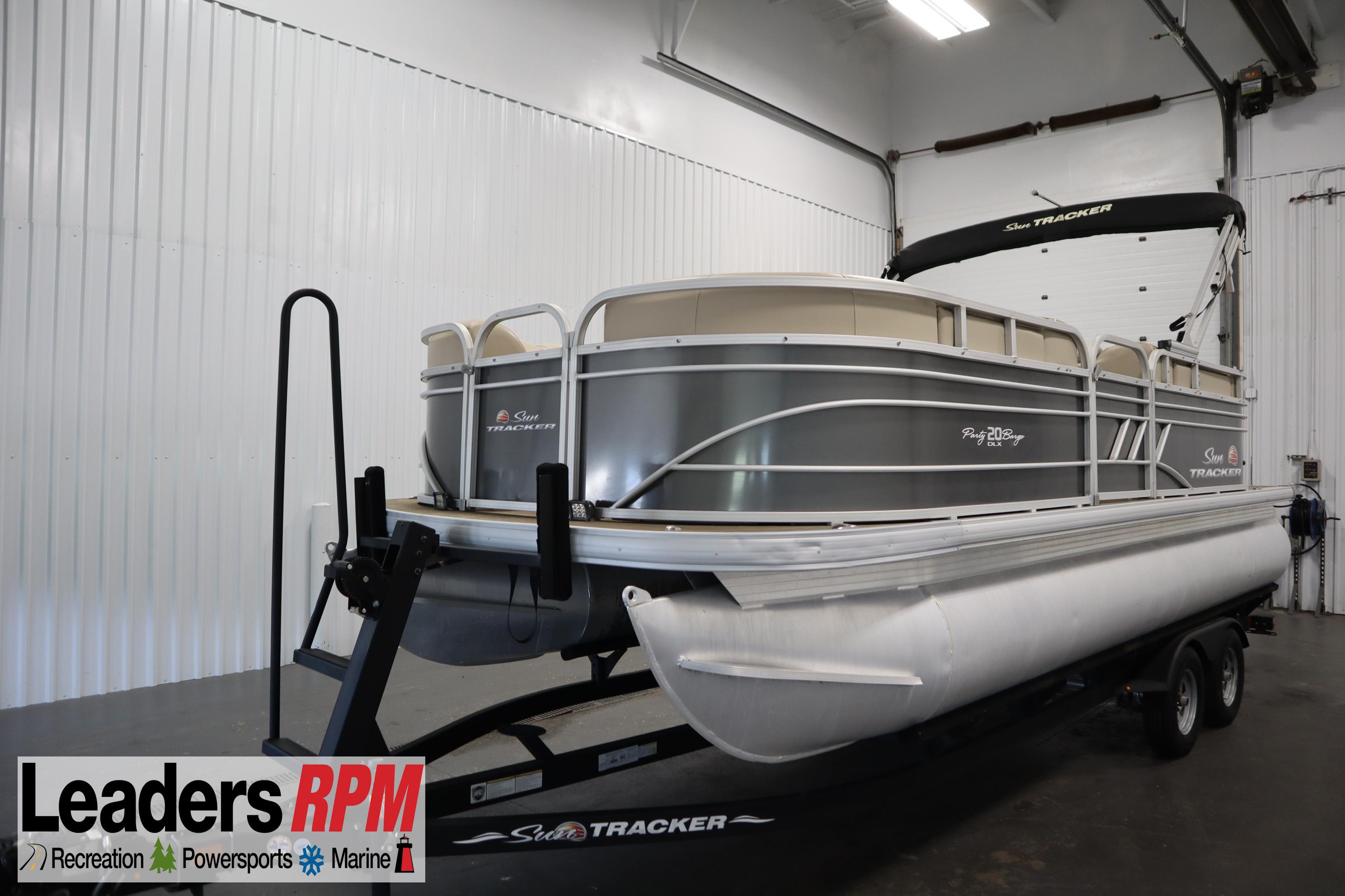 2022 Tracker 20 Party Barge DLX