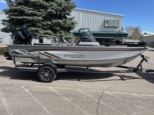 Smoker Craft Adventurer 188 DC