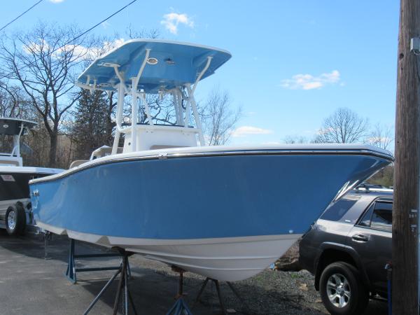 2025 Sea Born LX24 Center Console