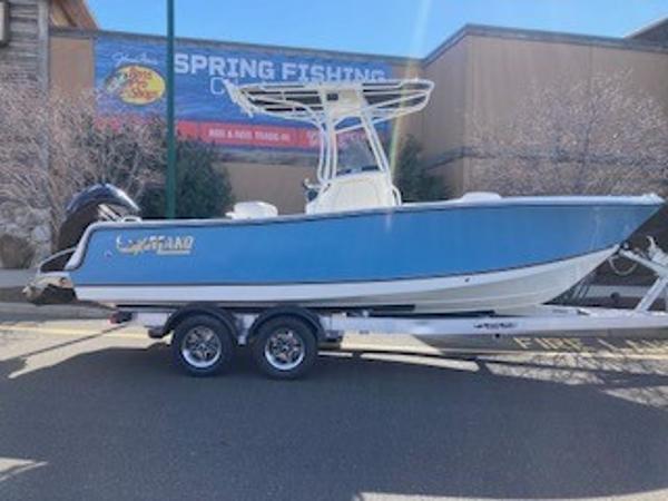 2024 Mako 214 CC