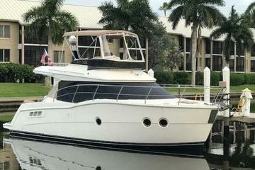 2013 Carver C34 Command Bridge