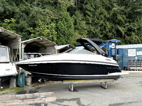 2015 Regal 28 Express
