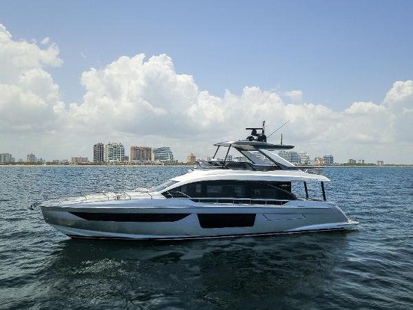 2023 Azimut Fly 68