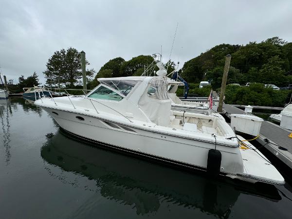 2002 Tiara Yachts 3500 Express