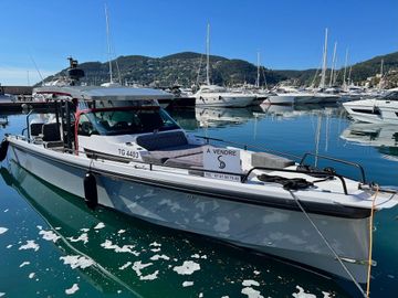 2018 Axopar 37 Sun Top
