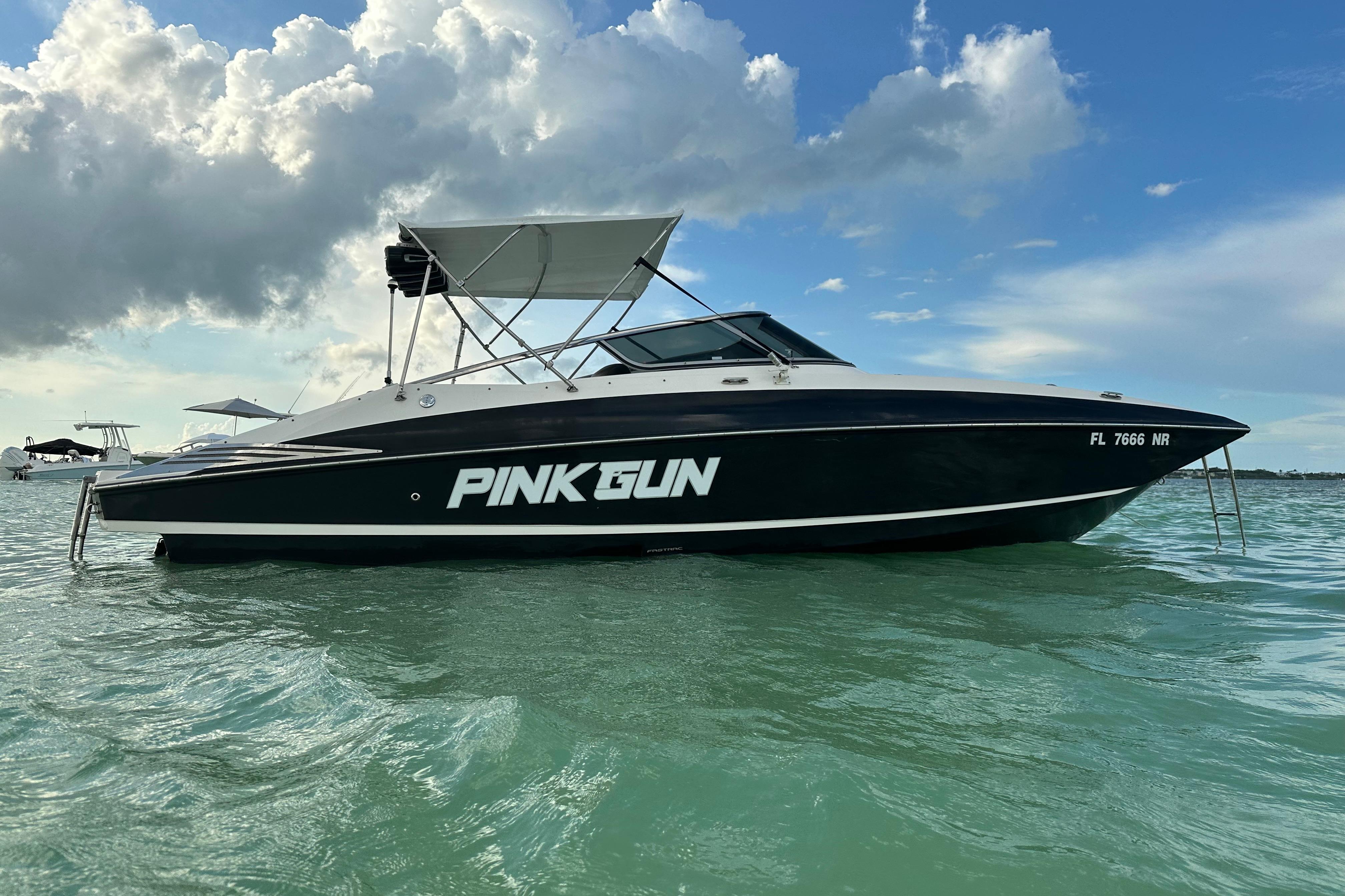 2008 Regal 2520 FasDeck