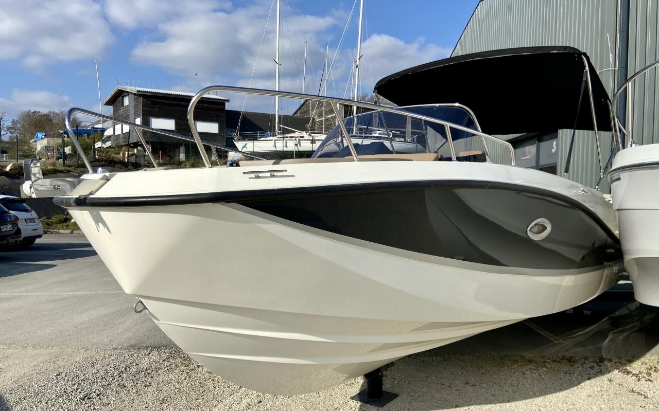 2023 Quicksilver Activ 755 Sundeck